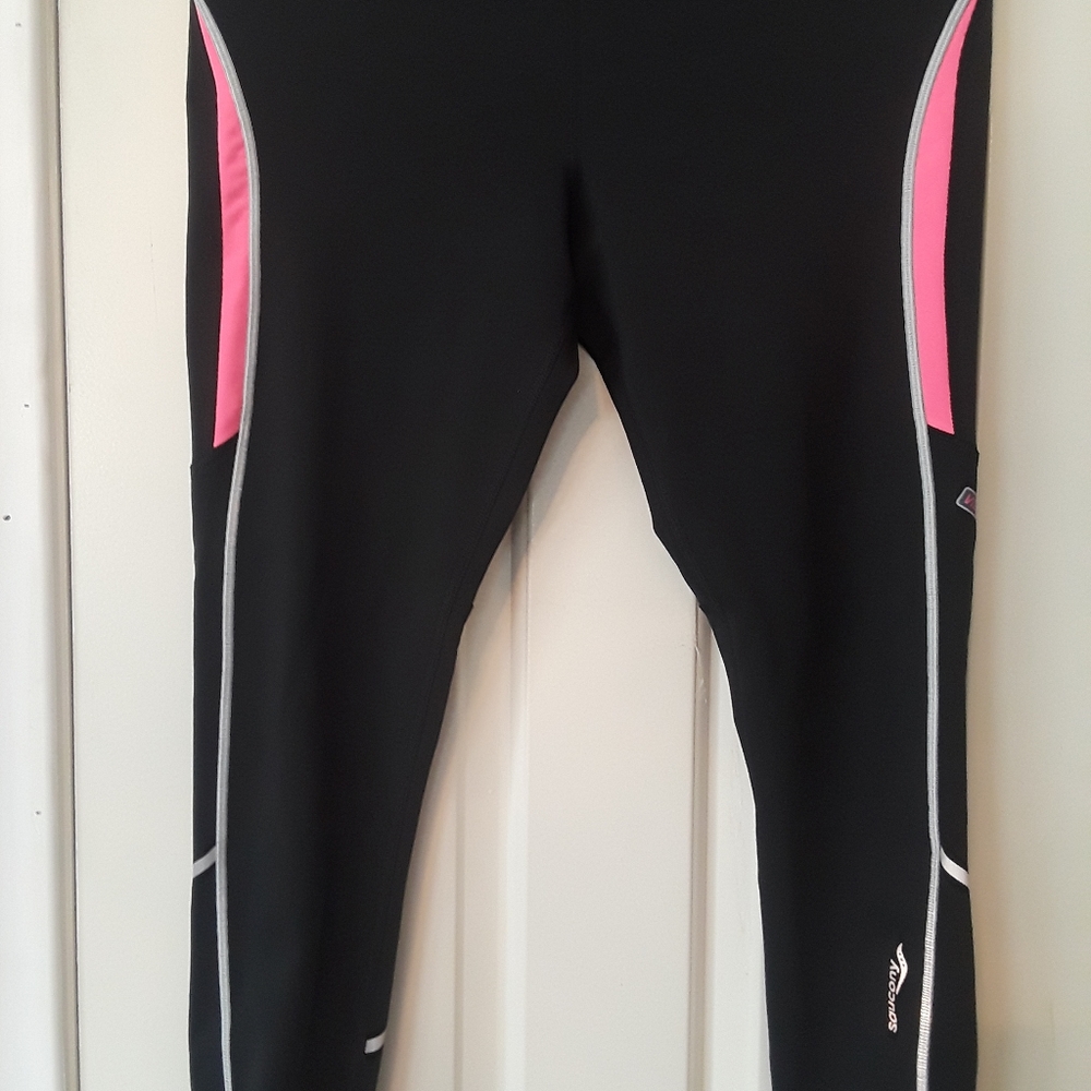 Saucony running pants